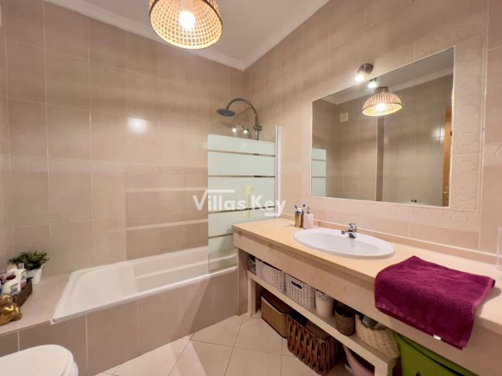 Image No.30-3 Bed Apartment for sale