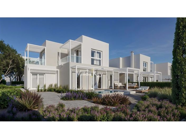 Image No.8-3 Bed House for sale