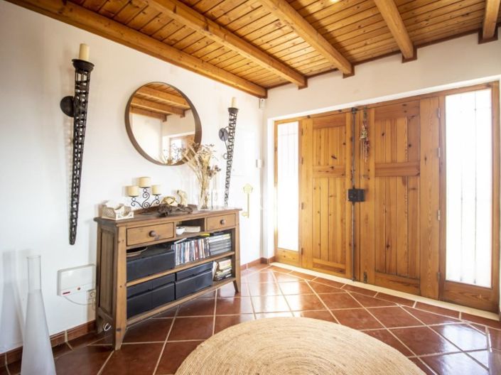 Image No.15-4 Bed House for sale