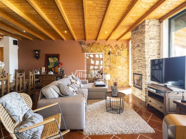 Image No.17-4 Bed House for sale