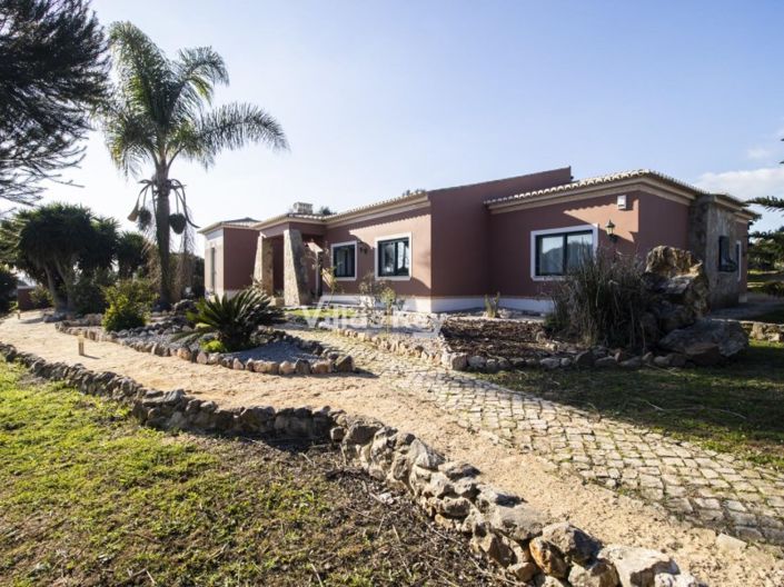 Image No.3-4 Bed House for sale