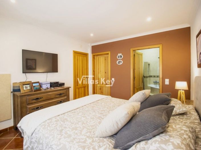 Image No.31-4 Bed House for sale