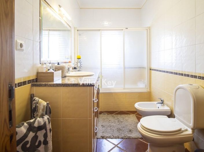 Image No.35-4 Bed House for sale