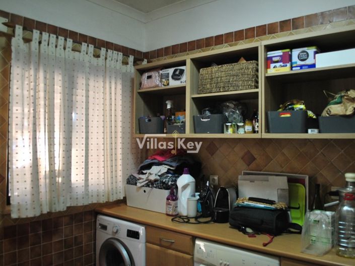 Image No.41-4 Bed House for sale