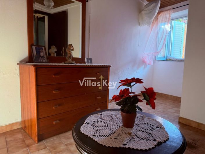 Image No.20-5 Bed House for sale