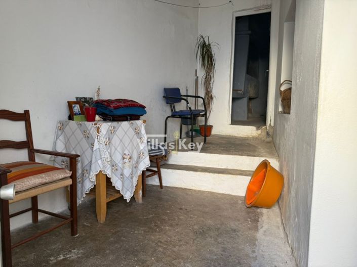 Image No.9-5 Bed House for sale