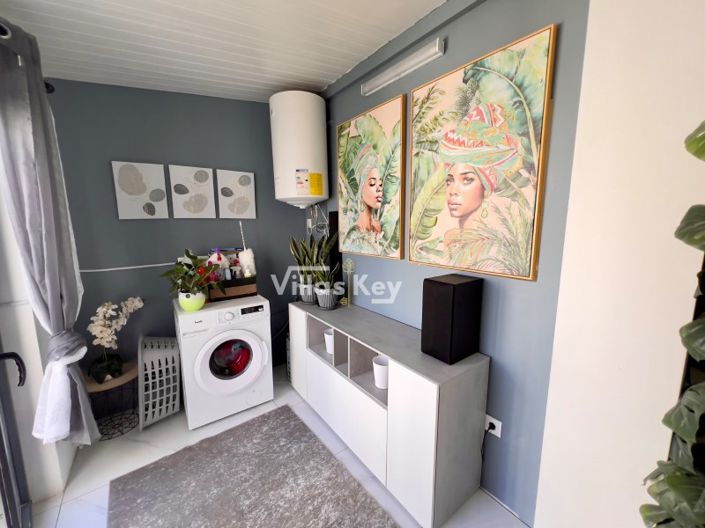 Image No.16-3 Bed House for sale