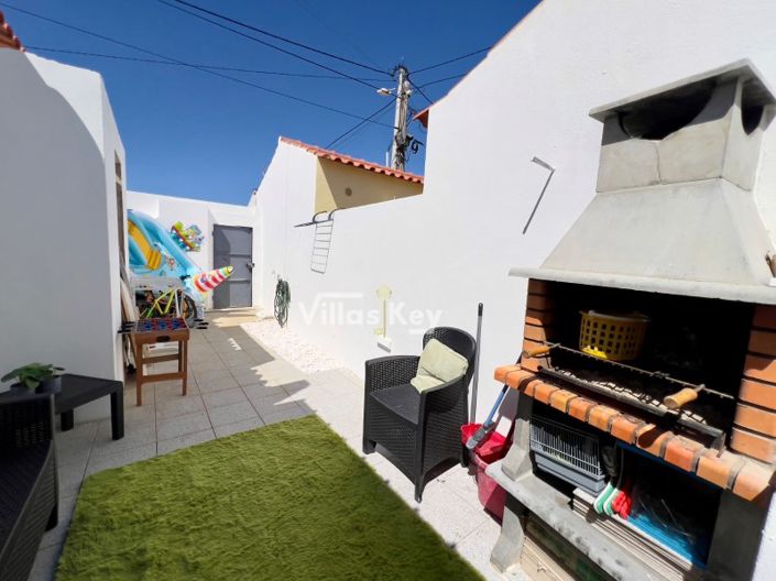 Image No.17-3 Bed House for sale