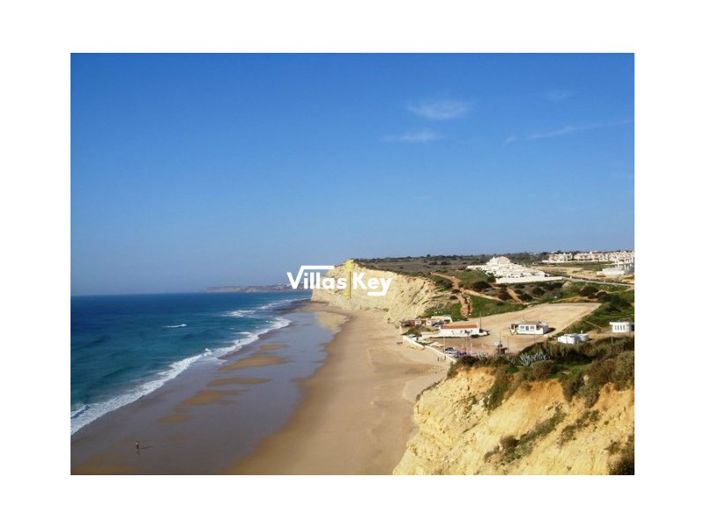 Image No.28-2 Bed Apartment for sale