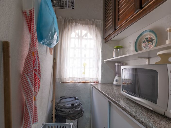 Image No.8-3 Bed House for sale