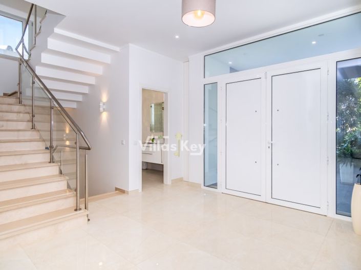 Image No.12-3 Bed House for sale