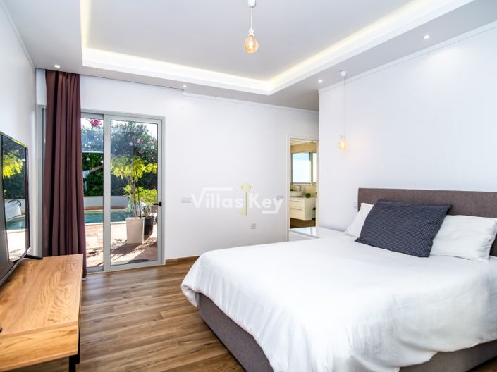 Image No.16-3 Bed House for sale