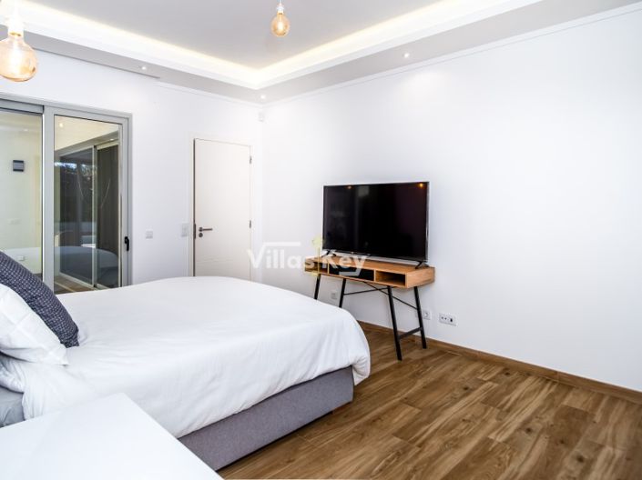 Image No.18-3 Bed House for sale