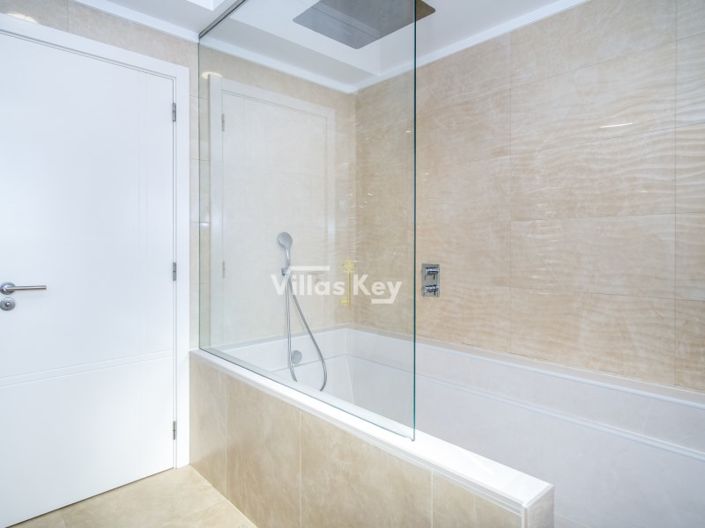 Image No.20-3 Bed House for sale