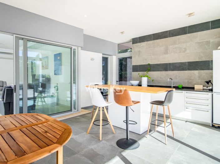 Image No.24-3 Bed House for sale