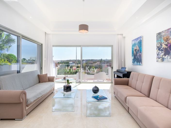 Image No.5-3 Bed House for sale