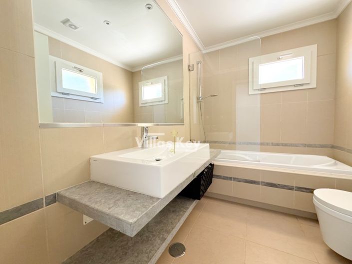 Image No.22-2 Bed House for sale