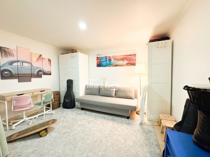 Image No.25-2 Bed House for sale