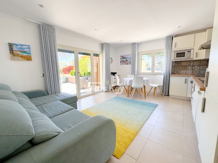 Image No.6-2 Bed House for sale