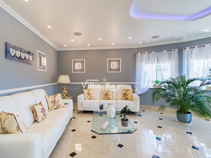 Image No.10-2 Bed Apartment for sale