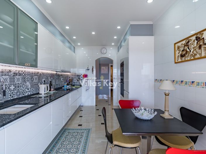 Image No.12-2 Bed Apartment for sale