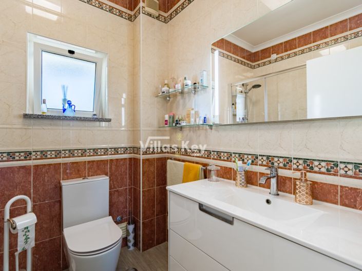 Image No.22-2 Bed Apartment for sale