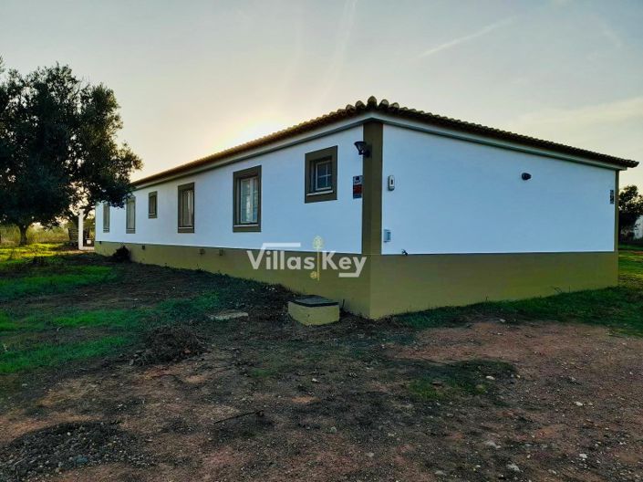 Image No.17-8 Bed Farmhouse for sale