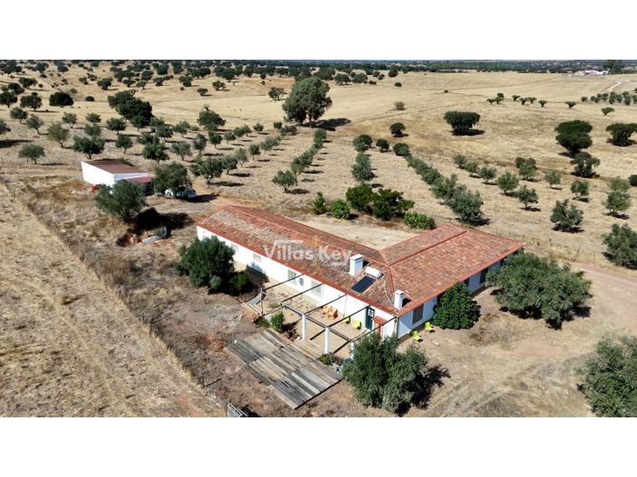 Image No.41-8 Bed Farmhouse for sale