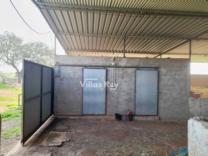 Image No.32-8 Bed Farmhouse for sale