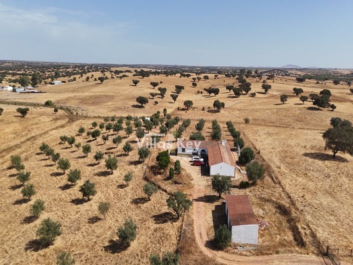 Image No.10-8 Bed Farmhouse for sale