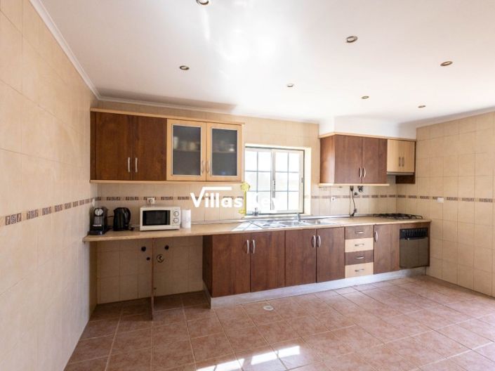 Image No.52-8 Bed Farmhouse for sale