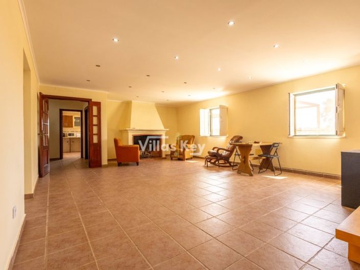 Image No.54-8 Bed Farmhouse for sale