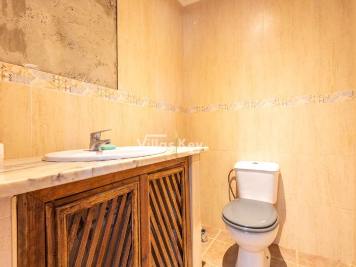 Image No.56-8 Bed Farmhouse for sale