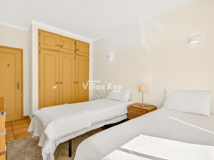 Image No.17-3 Bed Apartment for sale