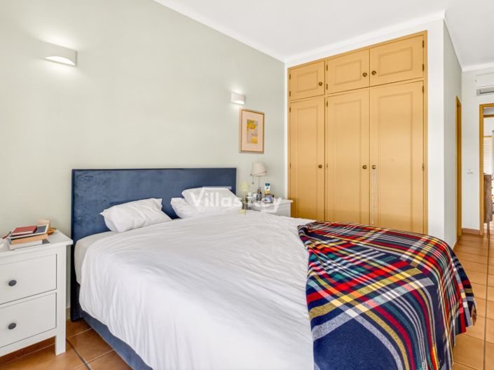 Image No.20-3 Bed Apartment for sale