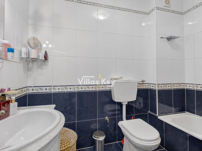 Image No.22-3 Bed Apartment for sale