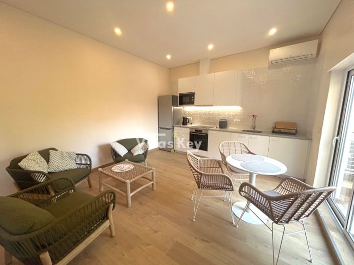 Image No.22-7 Bed House for sale