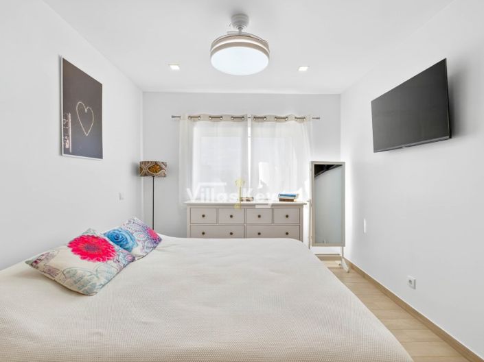 Image No.13-2 Bed Apartment for sale