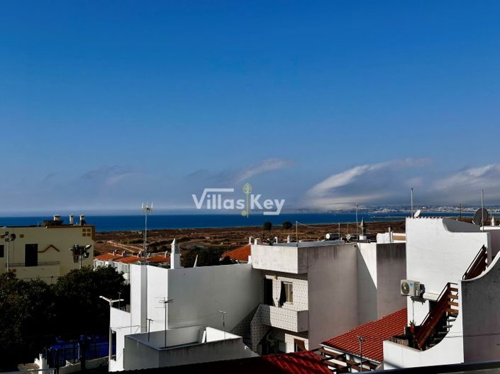 Image No.10-3 Bed Apartment for sale