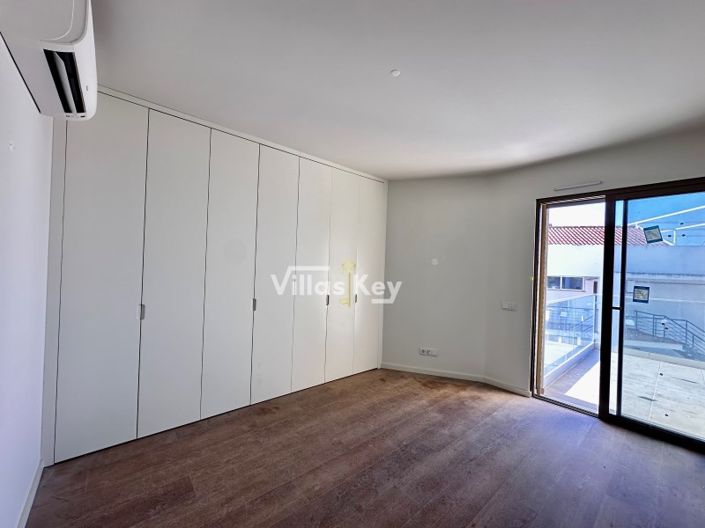 Image No.13-3 Bed Apartment for sale