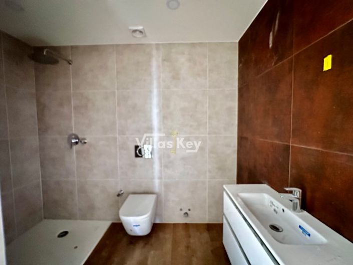 Image No.17-3 Bed Apartment for sale