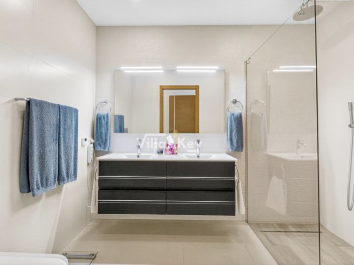 Image No.22-3 Bed Apartment for sale