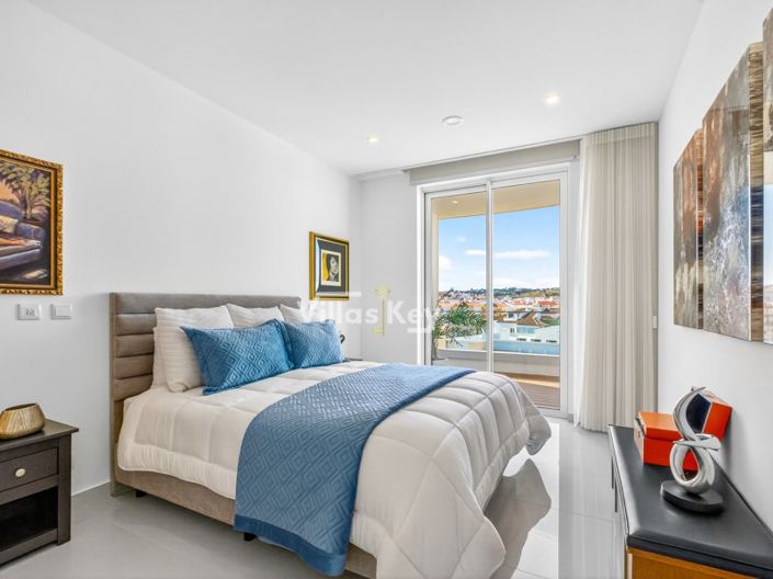 Image No.25-3 Bed Apartment for sale