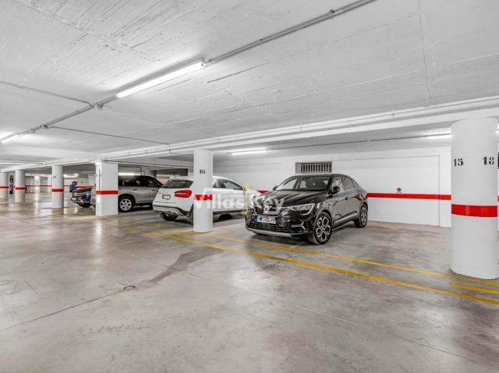 Image No.28-3 Bed Apartment for sale