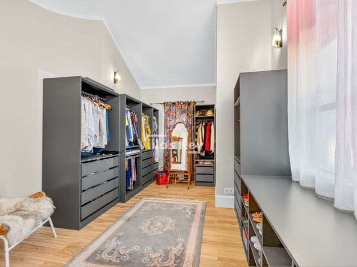 Image No.22-3 Bed House for sale