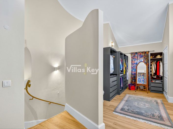 Image No.24-3 Bed House for sale