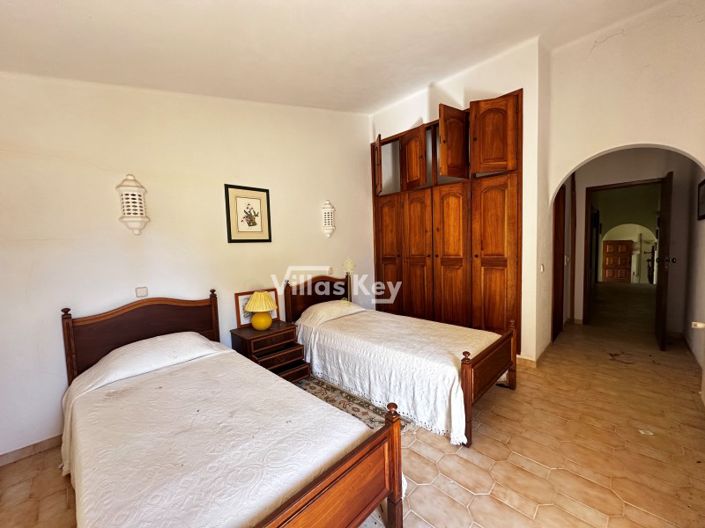 Image No.27-3 Bed House for sale