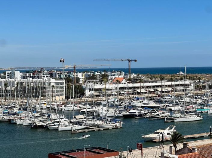 Image No.24-3 Bed Apartment for sale