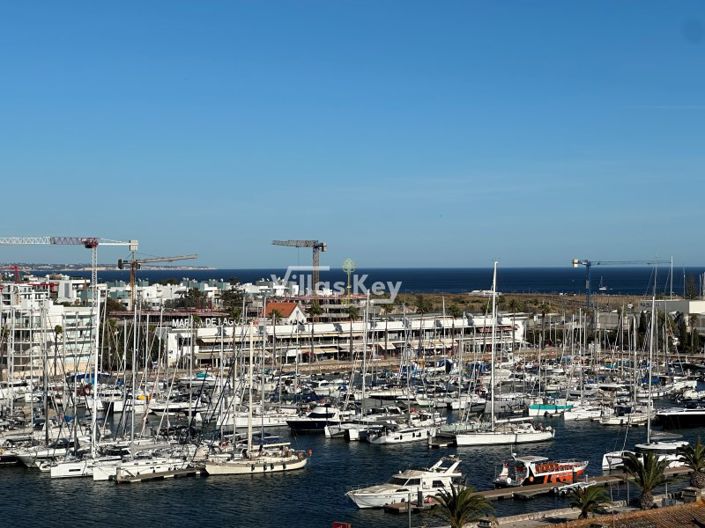 Image No.25-3 Bed Apartment for sale