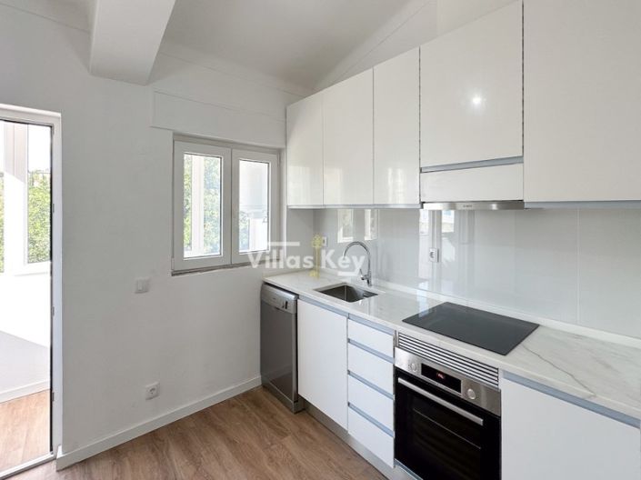 Image No.12-2 Bed Apartment for sale